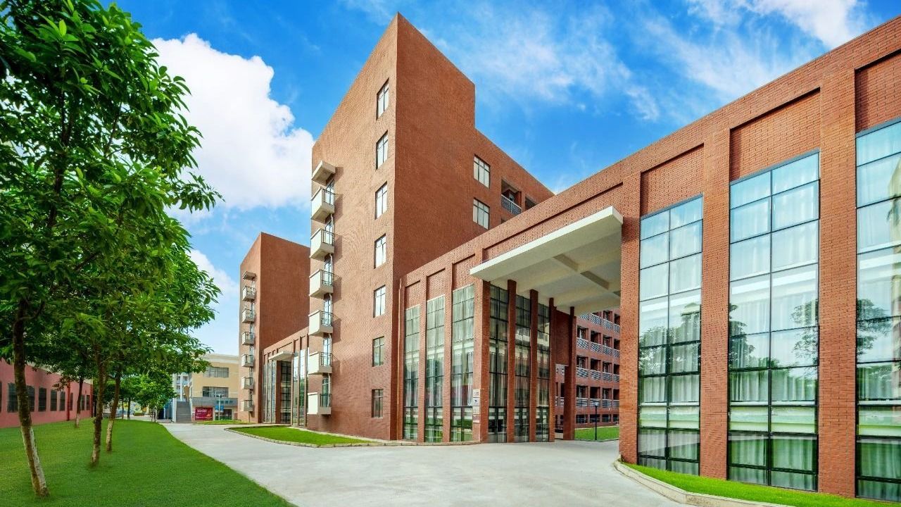 快看这个宿舍！“City不City啊”？