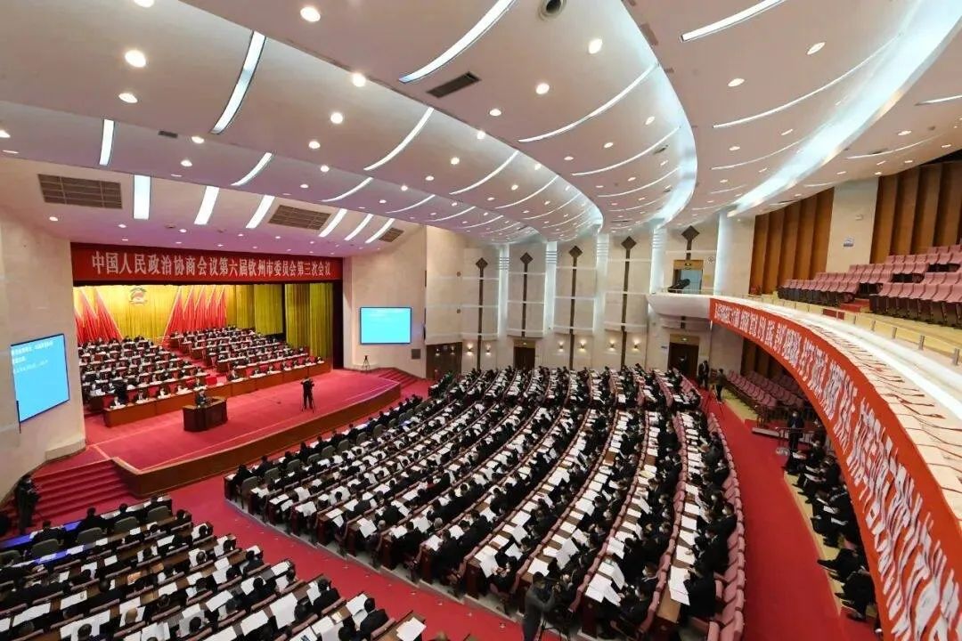 广西英华国际职业学院 | 广英职院校长邹利斌：发挥高校基本职能 服务北部湾地区经济社会发展