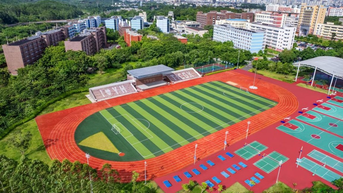 广西英华探校日记《田径场》