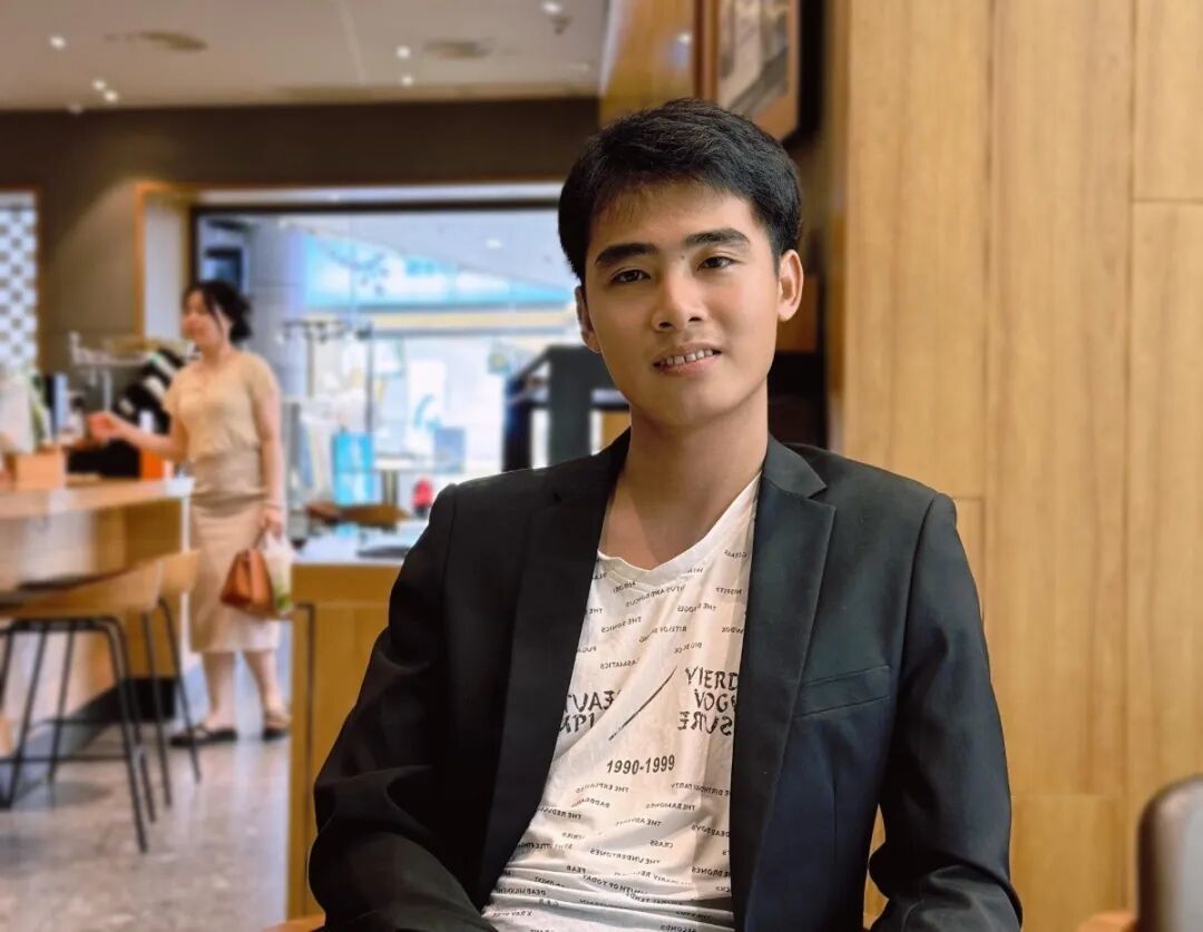 麦镰麒 2017级应用泰语班