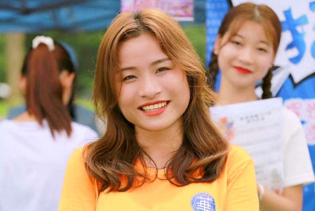 郑妍：这个升本学姐简历超丰富！