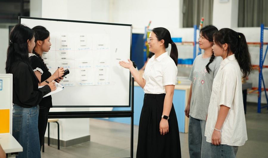 现代物流管理实训室