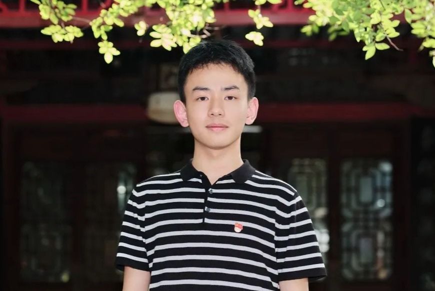 身兼多职，成绩第一，获奖累累，成功专升本,基础薄弱生蔡乐天华丽转身