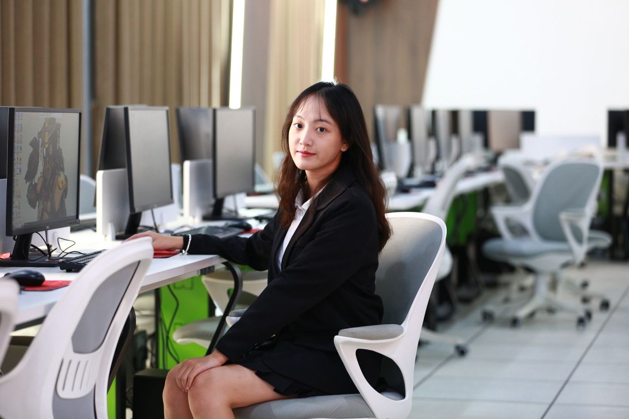 梁静芸  23级室内设计