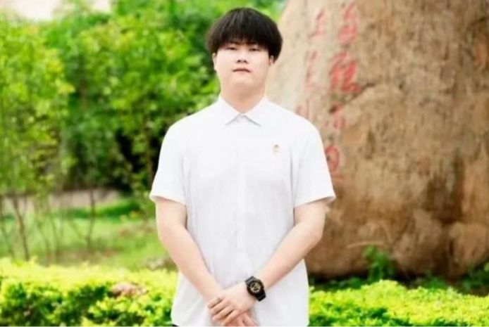 杨霖源：用“勤”与“勇”供自己上大学