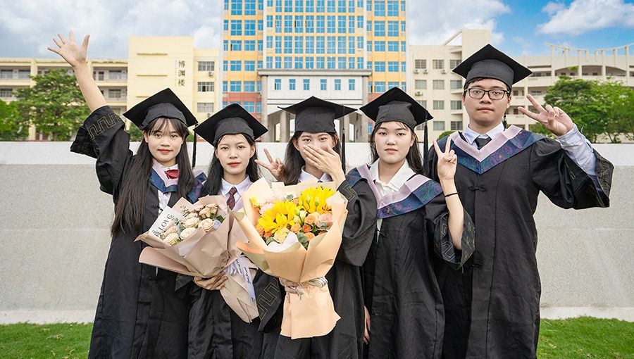 青春不散场| 2023届学生毕业照征集活动