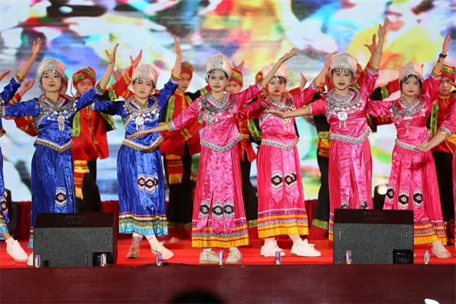 广西英华国际职业学院 | 无社团 · 不青春，缤纷多彩的大学生活离不开来自社团的添彩快来为它打CAll