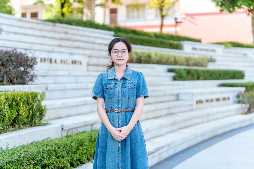 一等奖获得者、朋辈心理陪伴员黄翠蓉同学