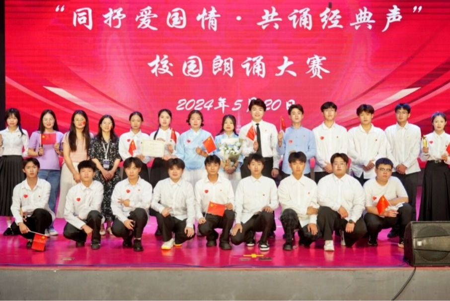 韦升官：唯奋斗，最青春