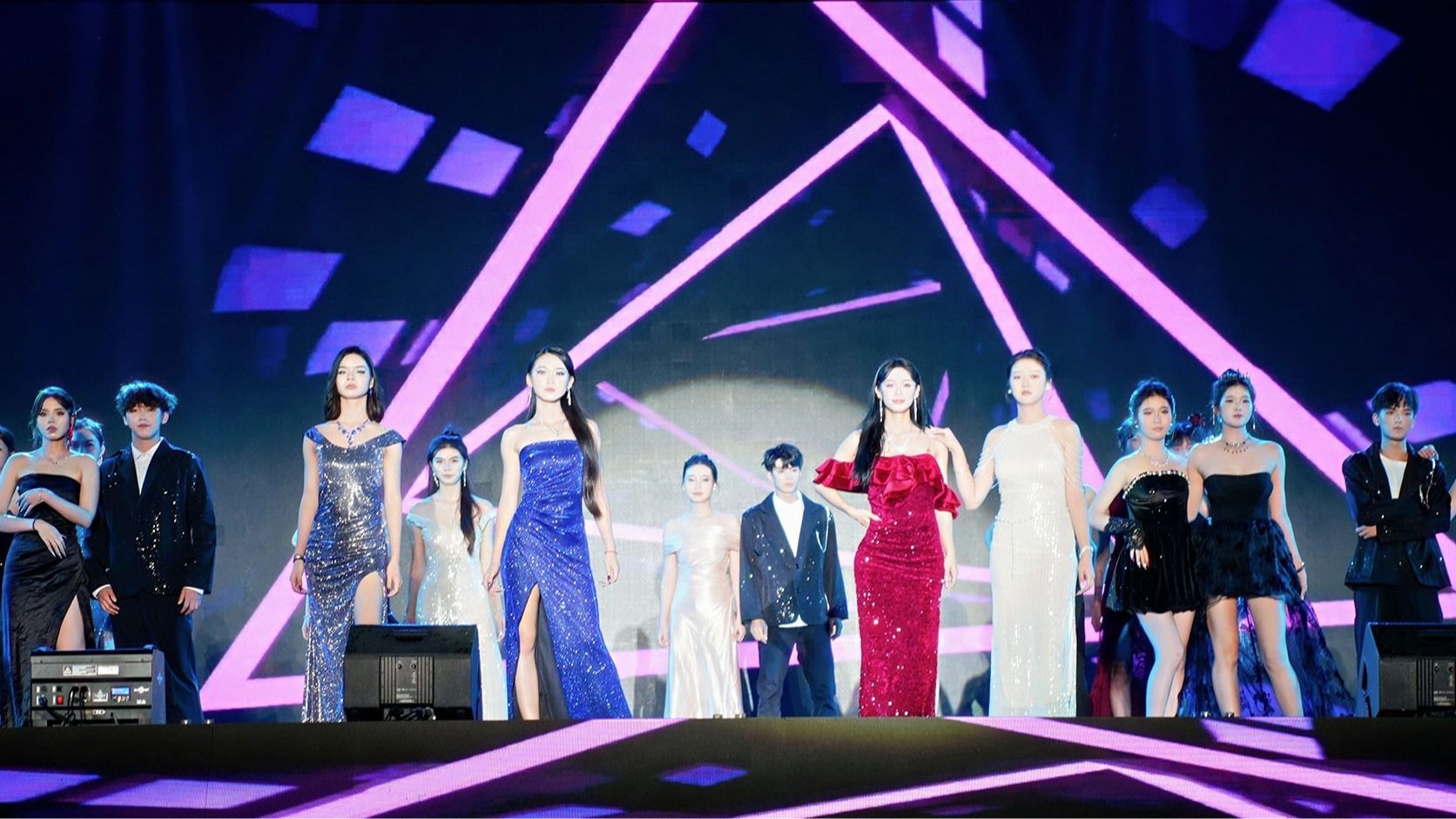 英华二十载，向海再出发！ 2025年开学大典暨20周年校庆启动仪式璀璨落幕！